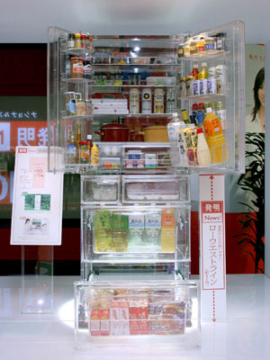 transparent_fridge.jpg