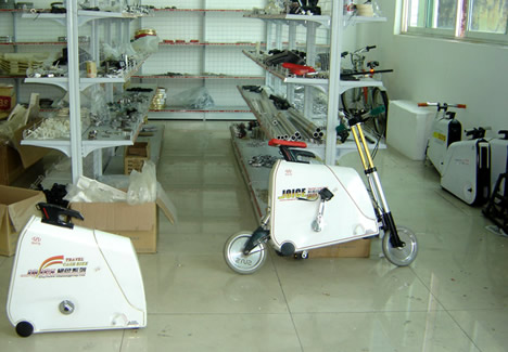 Matkalaukuksi muuttuva kokoontaitettava polkupyörä