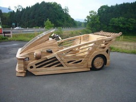 Japanilainen puinen “superauto”