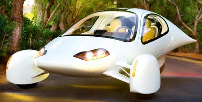 Futuristinen Aptera hybridiautosta ennakkovarattavissa