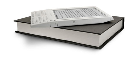 E-kirjalukija Amazon Kindle uhoo haastavansa perinteiset kirjat