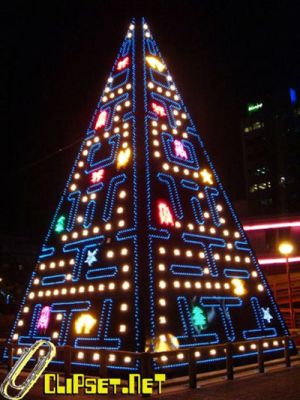 Madridiin on pystytetty Pac-Man joulukuusi