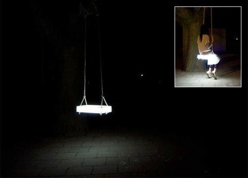 Swing Lamp tuo valoa yökeinujille