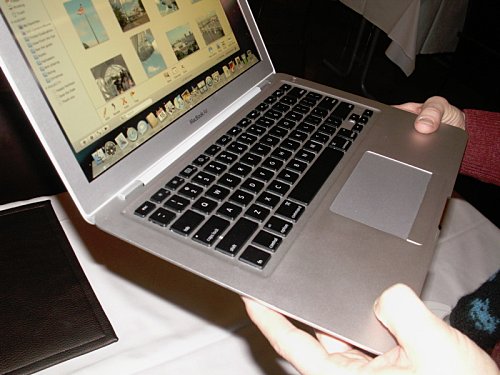 macbook-air-pressi.jpg