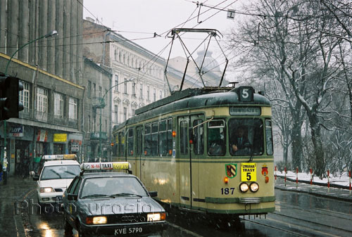 Puolalainen teini ohjasi neljä raitiovaunua raiteiltaan TV:n kaukosäätimella