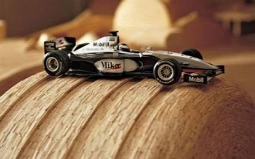 mika_mclaren_auto.jpg