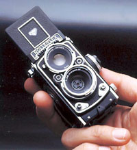 Rolleiflex MiniDigi AF5.0, perinteistä kameraestetiikkaa digitaalisessa muodossa