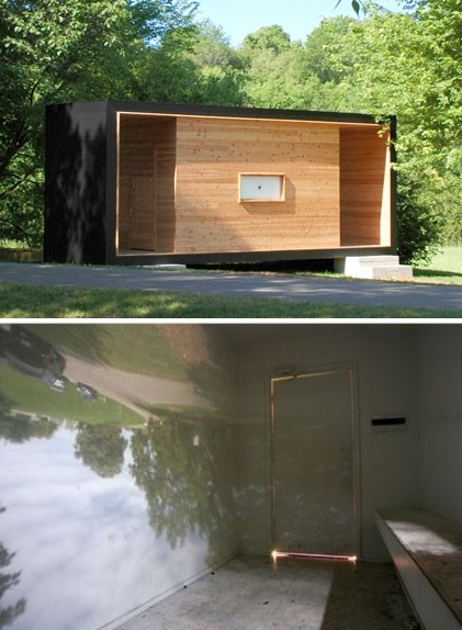 Eye Pod on pimeä huone