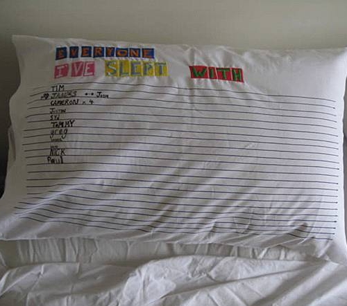 Everyone I’ve Slept With Pillowcase, pidä listaa sänkykumppaneista