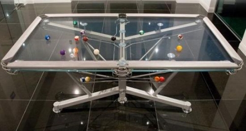 Nottage Design G-1 on lasinen biljardipöytä