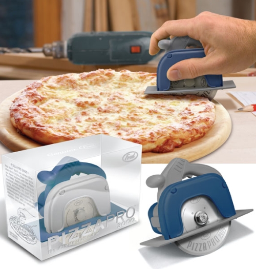 Pizza-Pro 3000 pistää pizzan paloiksi