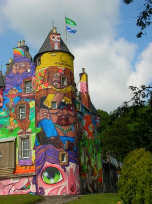 The Graffiti Project On Kelburn Castle - Graffititaidetta historialliseen linnaan Skotlannissa 2