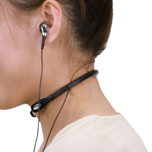 Sanwa esittelee kurkkumikrofonin 2