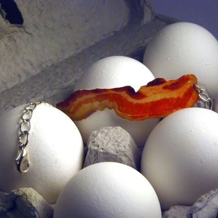 Bacon Bracelet on pekonirannekoru 2