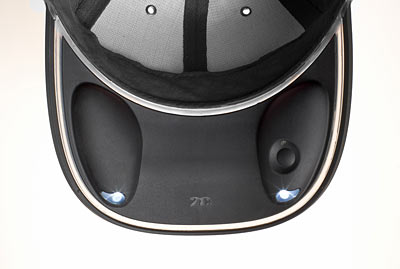 Solar Light Cap - lippis aurinkokennoilla, akulla ja valolla 2