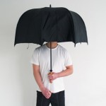 Polite Umbrella suojaa silmäkontaktilta tarvittaessa 3 Polite Umbrella suojaa silmäkontaktilta tarvittaessa 3