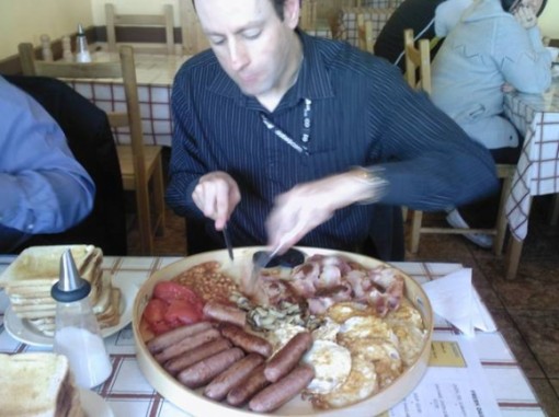 The £10 Breakfast tyydyttää tuhdimmankin krapulan, kenties. 1