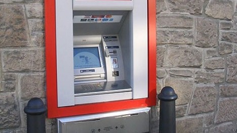 pippurisumute_pankkiautomaatti pippurisumute_pankkiautomaatti