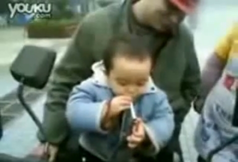 Nuorin tupakoija on 2-vuotias Kiinan Tianjiniläinen