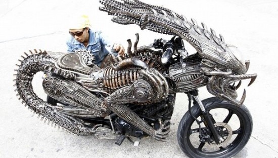 alien-predator-moottoripyörä alien-predator-moottoripyörä
