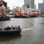 Hot-Tub-Boat-by-Hot-Tug-3