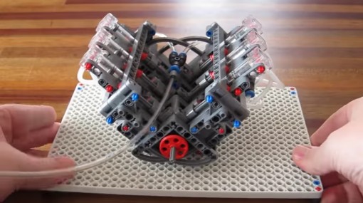 Lego Pneumatic Engine - simple V6, kuvakaappaus videolta
