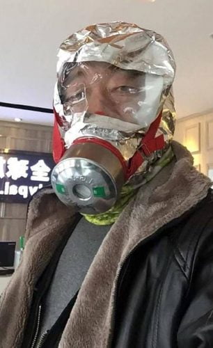 Näin kiinalaiset suojautuvat koronavirusta vastaan – koomiset kuvat leviävät netissä