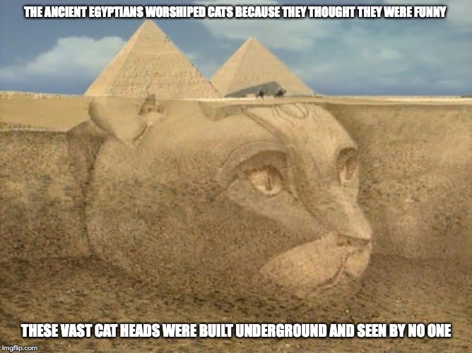 Kissankorva- pyramidit